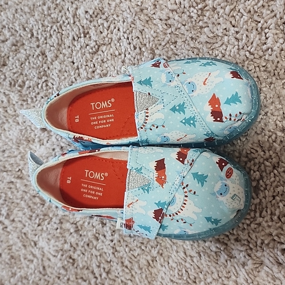 Toddler Winter Themed Toms